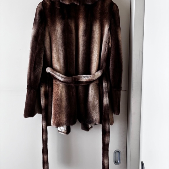 Vintage mink fur coat. - Picture 7 of 11